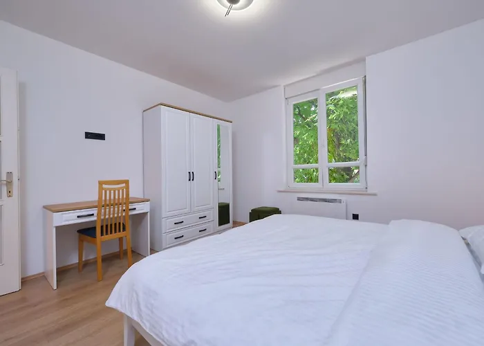 Fuer 4 Personen Ca- 80 M² In Split- Dalmatien - Gespanschaft Split-dalmatien By Interhome Appartement Split