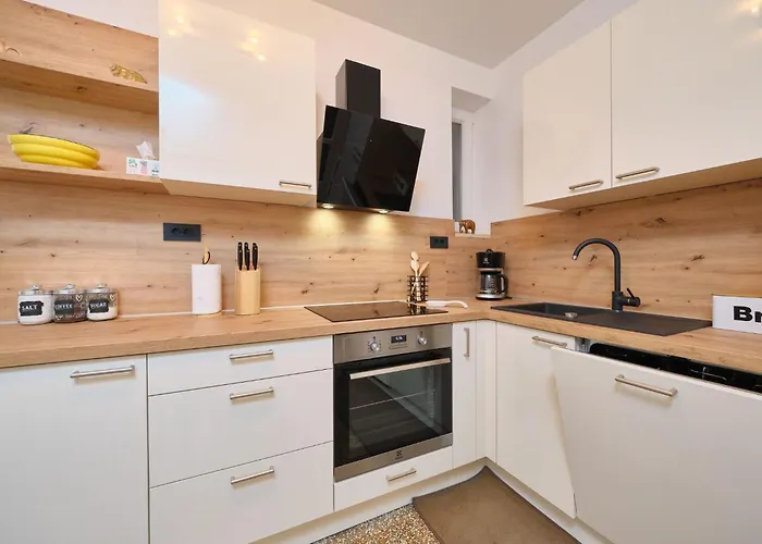 Fuer 4 Personen Ca- 80 M² In Split- Dalmatien - Gespanschaft Split-dalmatien By Interhome *