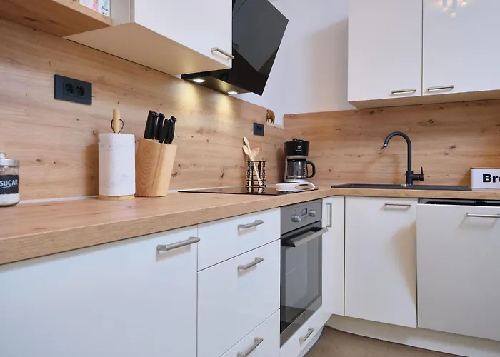 Fuer 4 Personen Ca- 80 M² In Split- Dalmatien - Gespanschaft Split-dalmatien By Interhome Appartement *