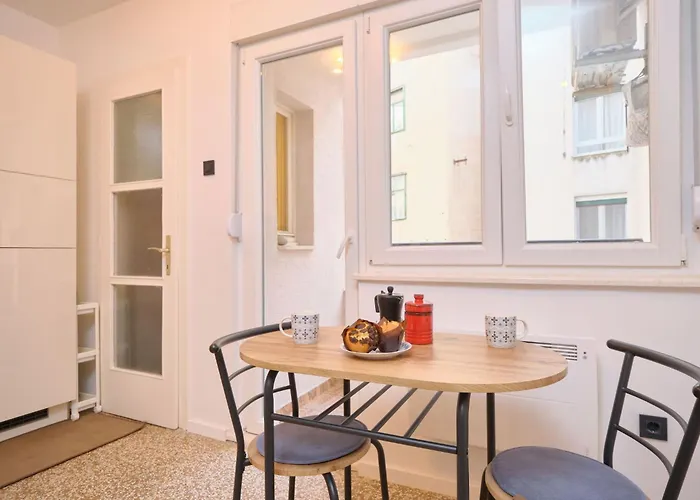 Fuer 4 Personen Ca- 80 M² In Split- Dalmatien - Gespanschaft Split-dalmatien By Interhome Appartement Split