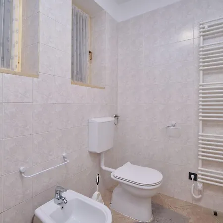 Fuer 4 Personen Ca- 80 M² In Split- Dalmatien - Gespanschaft Split-dalmatien By Interhome Апартаменты *