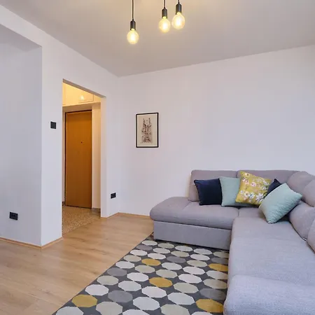 Apartamento Fuer 4 Personen Ca- 80 M² In Split- Dalmatien - Gespanschaft Split-dalmatien By Interhome Split