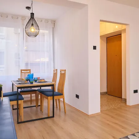 Apartment Fuer 4 Personen Ca- 80 M² In Split- Dalmatien - Gespanschaft Split-Dalmatien By Interhome * Split