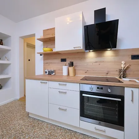 Fuer 4 Personen Ca- 80 M² In Split- Dalmatien - Gespanschaft Split-dalmatien By Interhome Апартаменты *