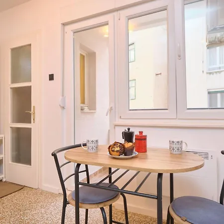 Fuer 4 Personen Ca- 80 M² In Split- Dalmatien - Gespanschaft Split-dalmatien By Interhome Апартаменты Сплит